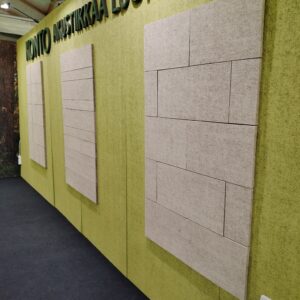 Messuakustiikka eri kokoisia